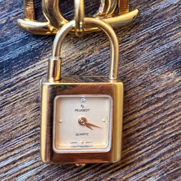 Peugeot Pad Lock Watch Pendant - Picture 2 of 4